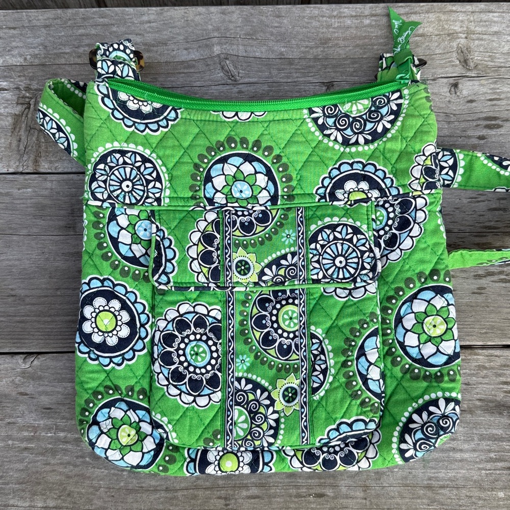 EUC Vera Bradley Cupcake Green Hipster Crossbody Bag Front Pocket Zip Closure